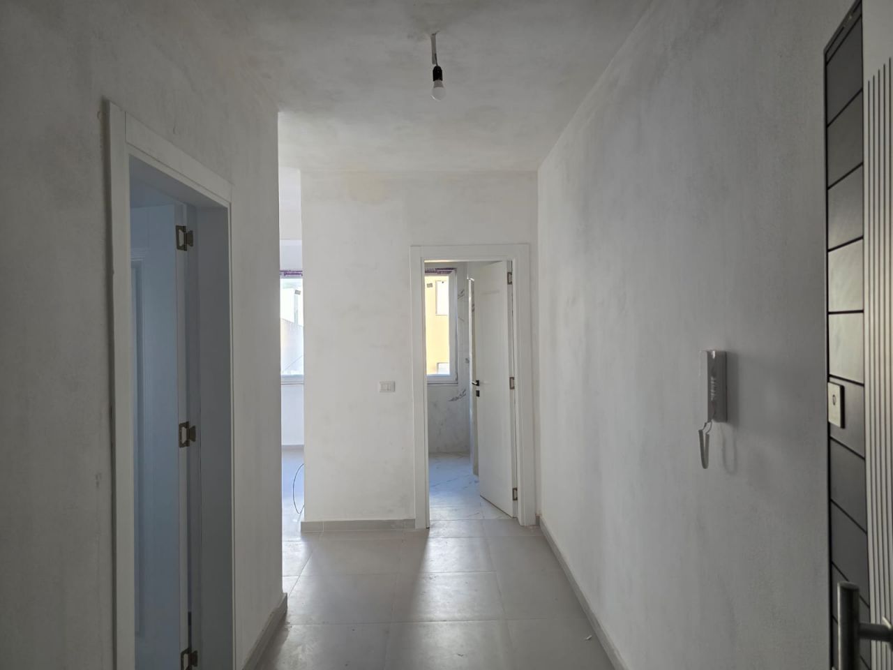 12 Golem, Durres 2504